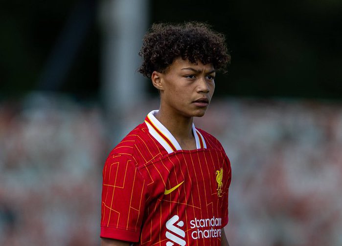 🏴󠁧󠁢󠁷󠁬󠁳󠁿 Keep an eye out on Djibril Cisse’s son Prince Kobe in the #LFC academy. 

Played as a striker and as a winger at younger age groups but he’s recently been moved to right-back. 

Reminds me of Trent’s position change at the same age. 

✍️ More here: 

anfieldwatch.co.uk/liverpool-fc/n…