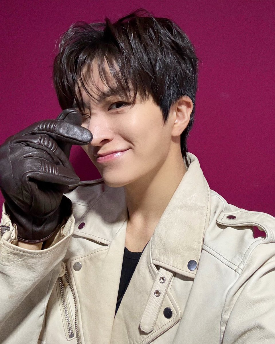 YOUNGJAExArs's tweet photo. 일주일 동안 함께해 줘서 고마워요 아가새!
우리의 청춘드라마 앞으로도 함께 만들어가요🐥💚

#영재 #YOUNGJAE
#GOT7 #PYTHON https://t.co/KRbat4LZfL