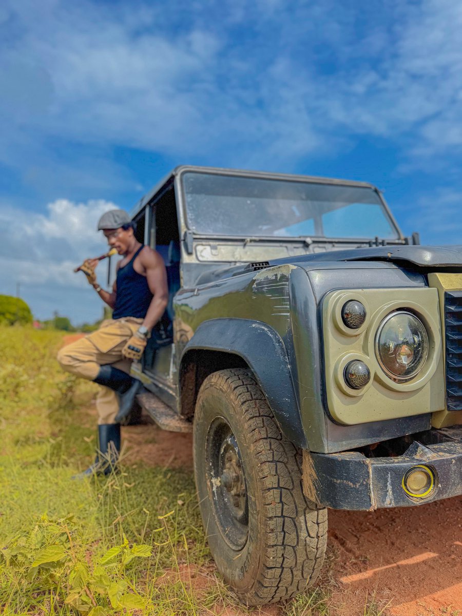 Sijui  na wenzangu mko hivyo au ni mimi tu 😅 yani mimi hua napata vitu vingi vya kufanya kichwan wakati ambao 💸akiba yangu yote nimeshakula maandazi ya sukari.. zile mambo za maskani mwana huyu ana madini sana ukikaa nae ni uwongo njaa ndio zinakuaga hivyo