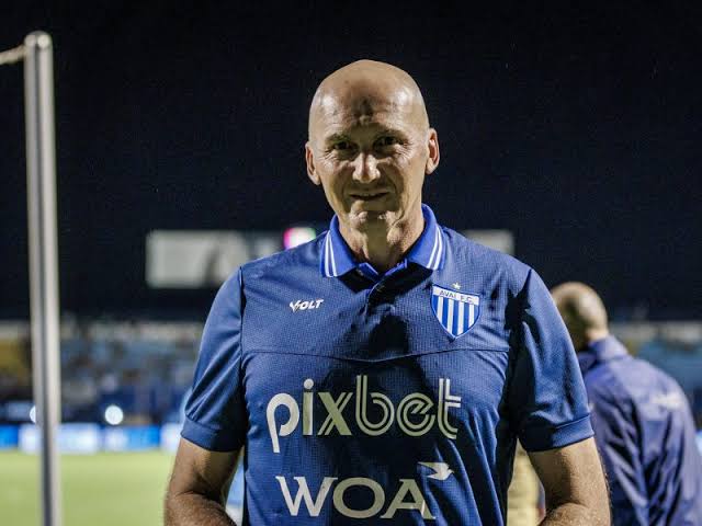 Maldita festa junina e o corpo mole de alguns jogadores...

Inadmissível o que fizeram com o Dalpozzo no Avaí