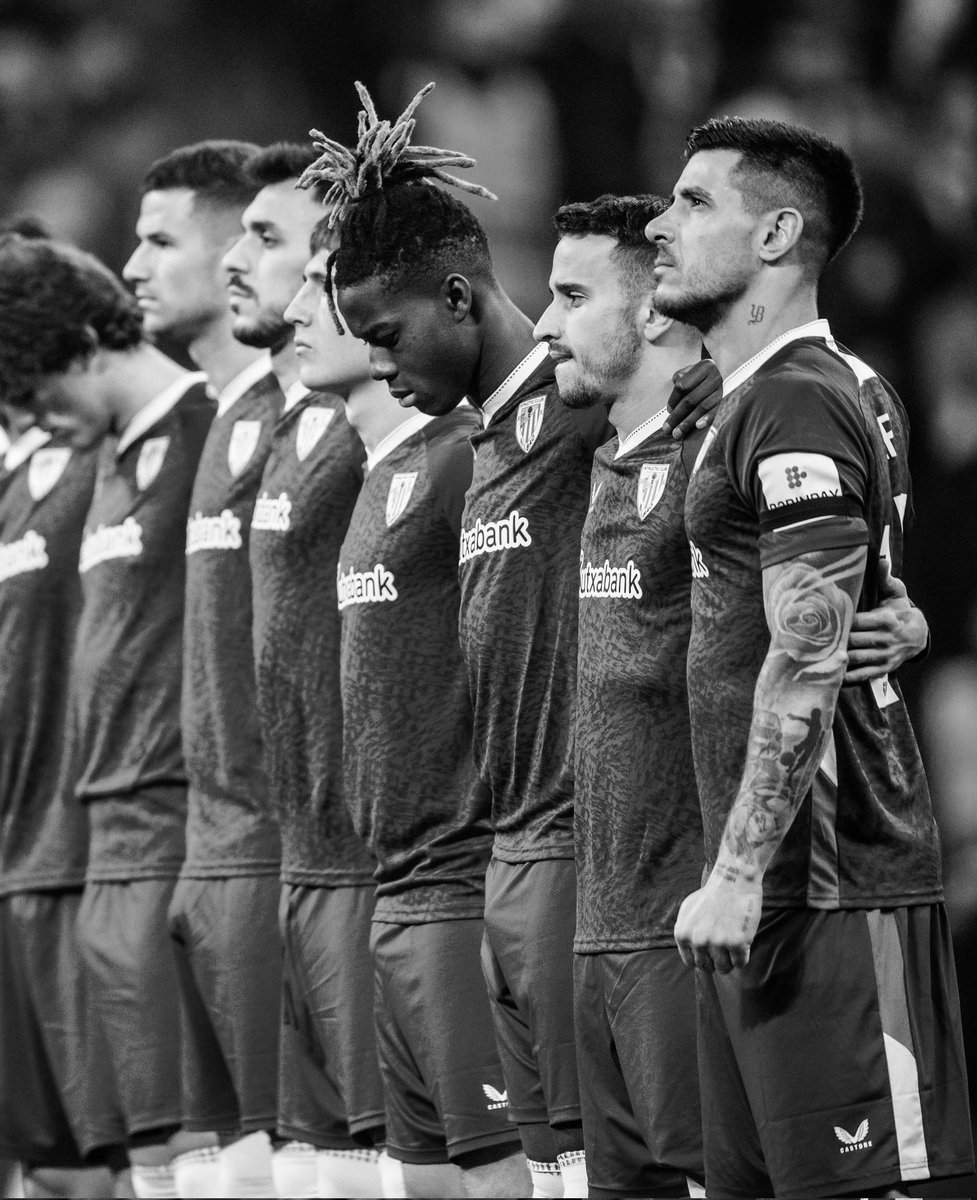 Quiero mucho a estos españoles. Estuvieron con nosotros en todo, en nuestra tristeza. 🇪🇸
Hálá <a href="/AthleticClub/">Athletic Club</a>
x.com/AthleticClub/s…
🇹🇷 #BJKvsATH 🇪🇸 #UEL 🙋‍♂️
x.com/AthleticClub/s…