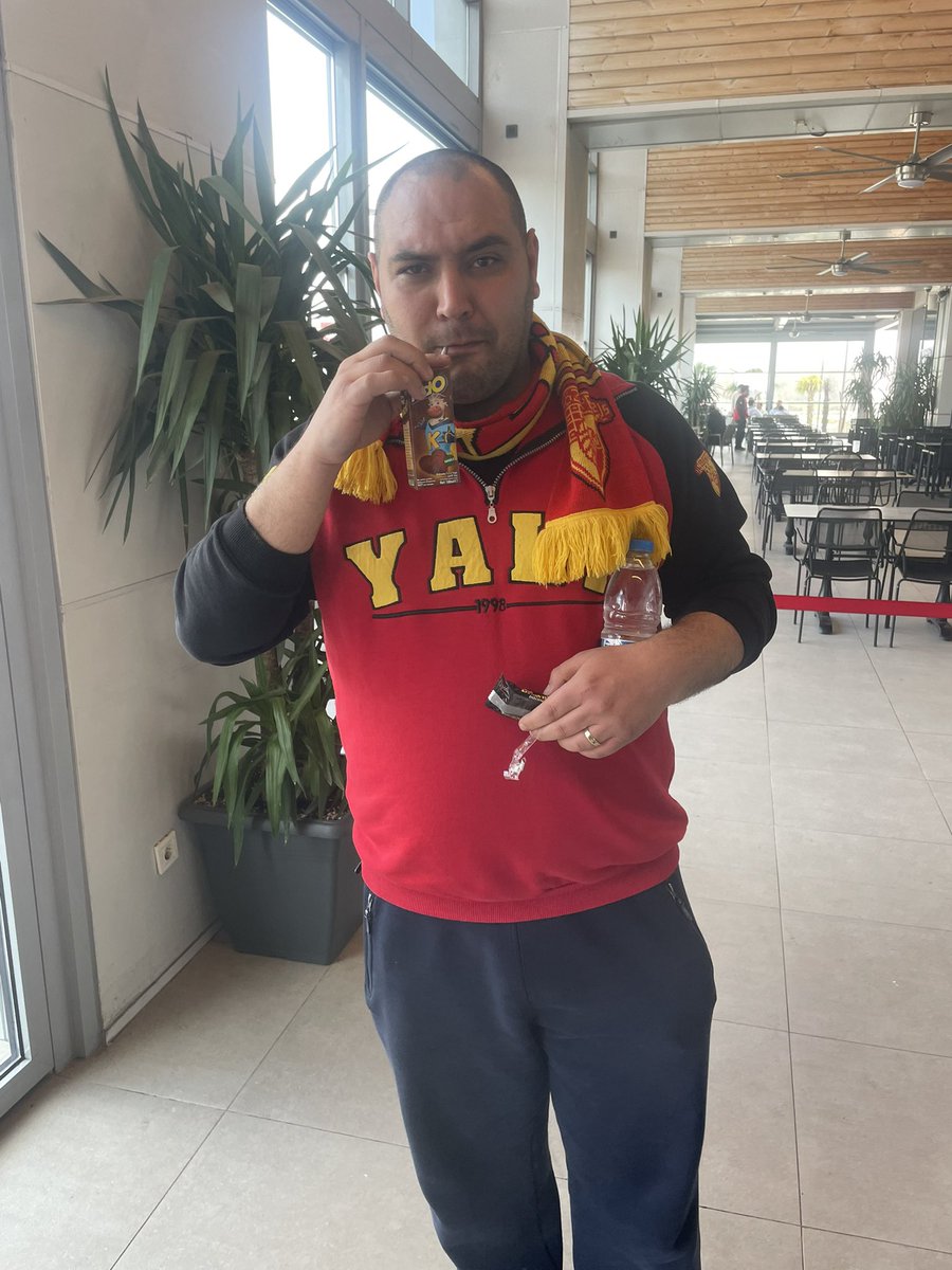 jamiro1925's tweet photo. PRADA VS KİDO
#Göztepe https://t.co/q8z1Z9DhAG
