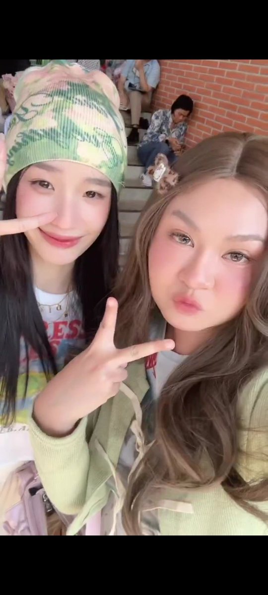 xmaybeline's tweet photo. The prettiest girl I miss you everyday! @tontawan_t #tontawan #intuyou https://t.co/RC413hcRQP