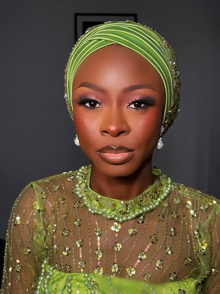 Iwolandhub's tweet image. January 26: Celebrating Iwo-born Adire Textile Queen and Fashion Icon (Fashionpreneur) 😊

Today, we celebrate the phenomenal Busari Adesewa Aderonke, CEO of @IdeaTextile Premium Designs, a proud Iwo-born entrepreneur and a top fan of our page, Iwoland Hub.