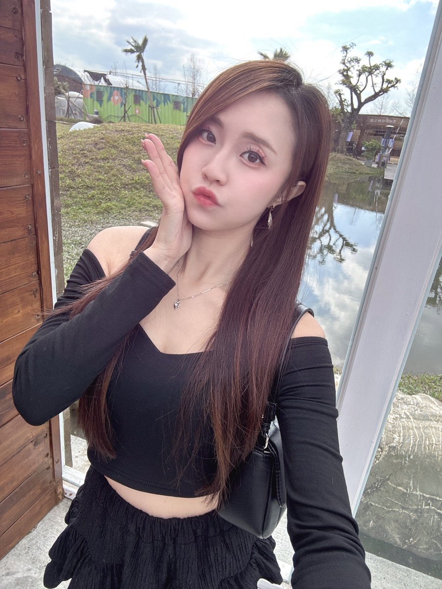 MiMi50311535's tweet photo. 不要只對我動手動腳
但可以對我動心😘 https://t.co/fWzdoWC0Mn