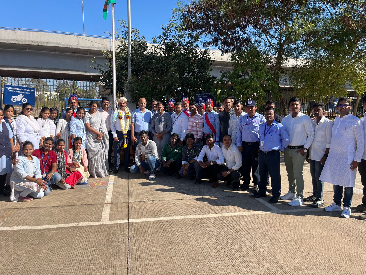 metro_india's tweet photo. At #METROWholesaleIndia, we are proud to be part of India’s incredible growth journey, and we are committed to continue to serve our customers with dedication and passion, driven by the principles of unity and empowerment.

#RepublicDay2024 #METROFamily https://t.co/0RLryswMt7