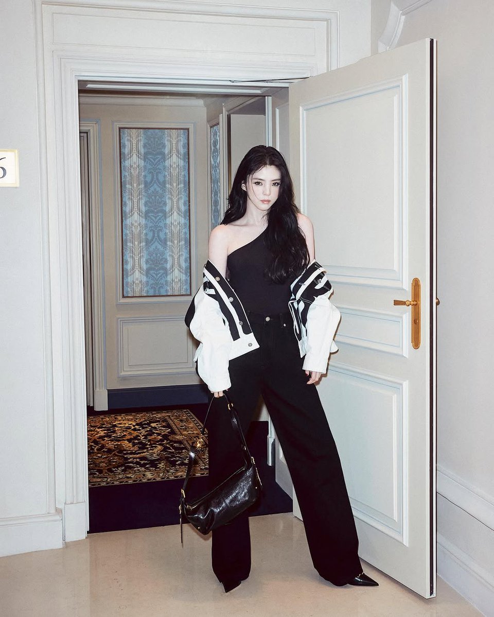 Quevas ᴀʟʙᴇᴄʜᴛ. tweet media