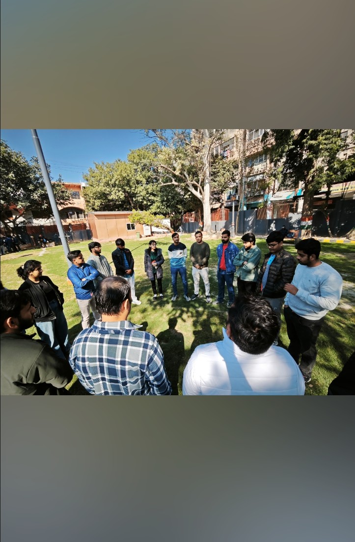 Hindu81468's tweet photo. @MiFCAgra proudly gathered to celebrate Republic Day. We paid tribute to the martyrs at the memorial, reflecting on their sacrifices for our nation. The day was filled with unity, pride, and a shared commitment to honoring India’s rich legacy.
@XiaomiIndia @pixelwithme @s_anuj https://t.co/qb5R4JNs6Q