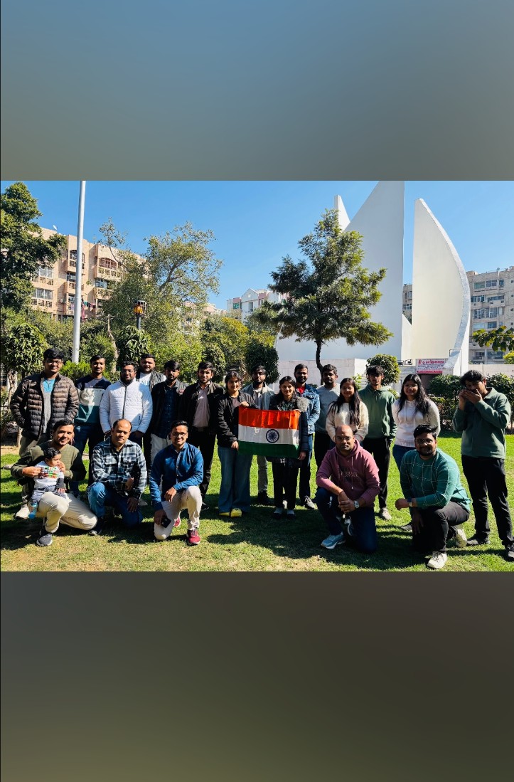 Hindu81468's tweet photo. @MiFCAgra proudly gathered to celebrate Republic Day. We paid tribute to the martyrs at the memorial, reflecting on their sacrifices for our nation. The day was filled with unity, pride, and a shared commitment to honoring India’s rich legacy.
@XiaomiIndia @pixelwithme @s_anuj https://t.co/qb5R4JNs6Q