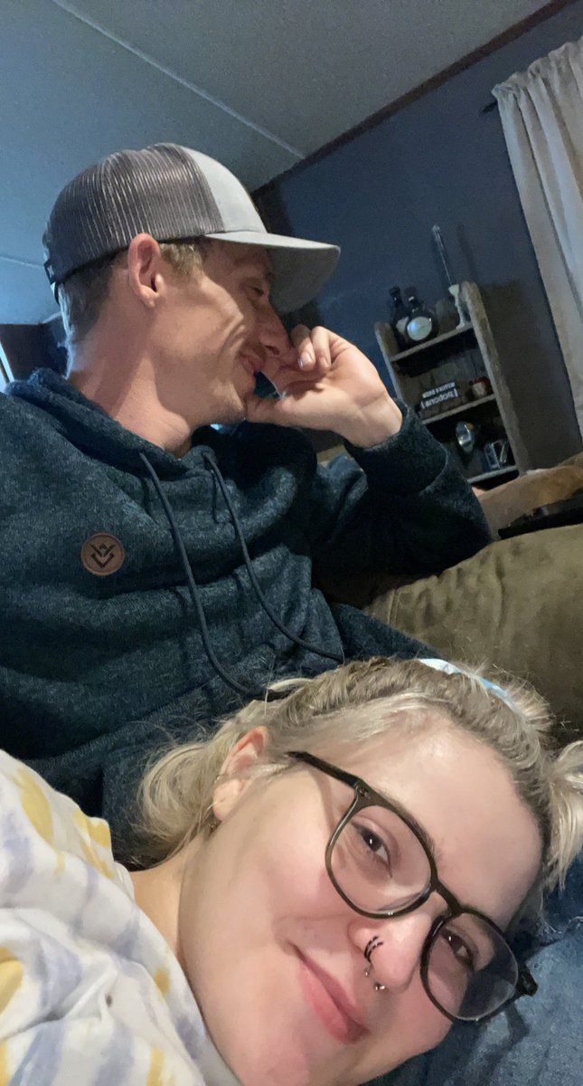 reagselize's tweet photo. a year of marriage in the books. 

in awe of the life i have with you. ❤️ https://t.co/3GOYoikvgk