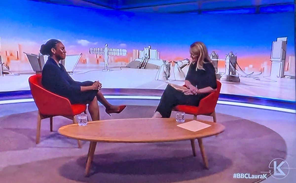 A tale of two interviews.
Laura Kuenssberg #bbclaurak once again demonstrates her pro-Tory BBC bias by adopting her animated attack-dog style of interview for Rachel Reeves before morphing into a Tory lap-dog when interviewing Kemi Badenoch!
An embarrassing weekly spectacle!
🧐⬇️