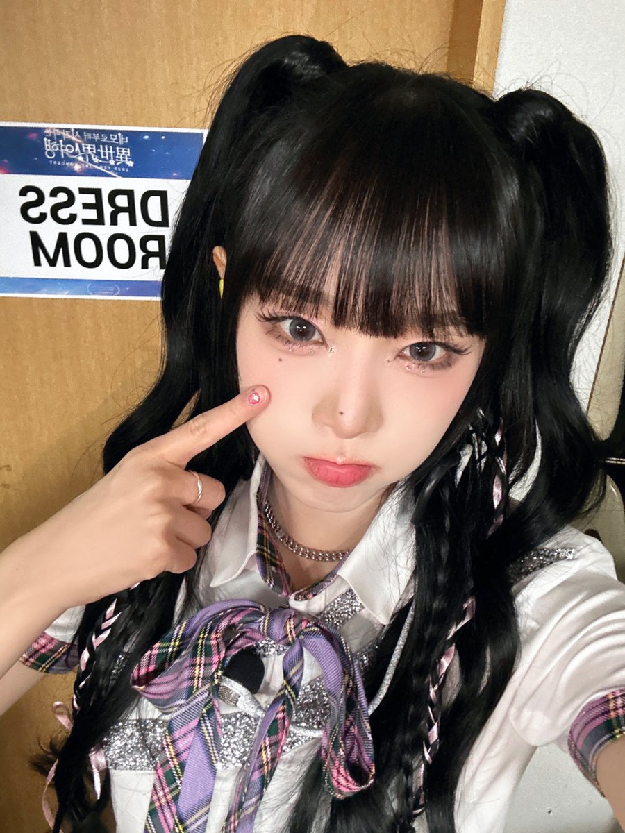 YENA_OFFICIAL's tweet photo. [📸YENA PIC]

25.01.26 #네모로부터시작하는이세계여행

아쉽게도 이번 여행은 여기까지지만 (˘•̥⧿•̥˘ )
지구미와의 여정은 to be Continued❗️

이틀동안 열심히 응원해 준 
지구미 덕분에 예나 충전 완료💛🔥

이번 여행 함께해줘서 너무 고맙고 
예나 지구미나 함께 하기 약속 ❥･•˚‧｡♥｡‧˚

#최예나 #예나 #YENA