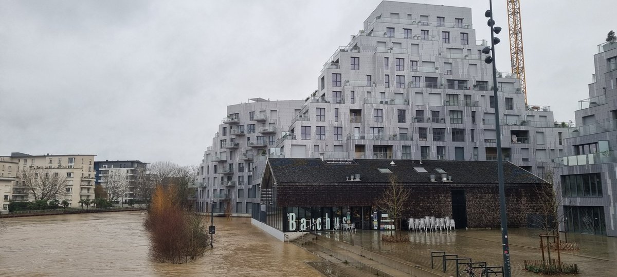 lesorceleur's tweet photo. #Rennes sur mer https://t.co/uQXYe6bHS1