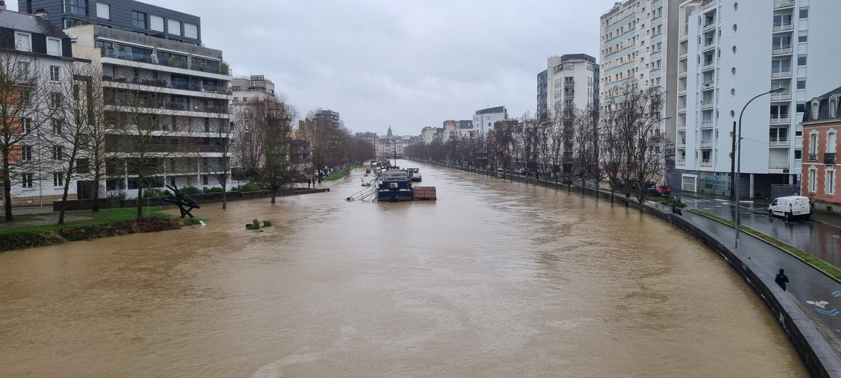 lesorceleur's tweet photo. #Rennes sur mer https://t.co/uQXYe6bHS1