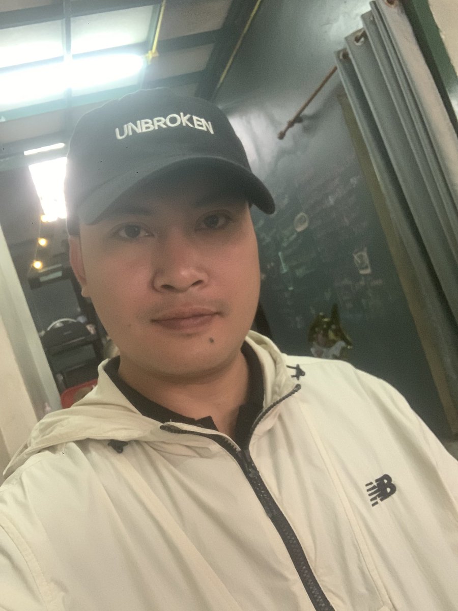 max tweet media