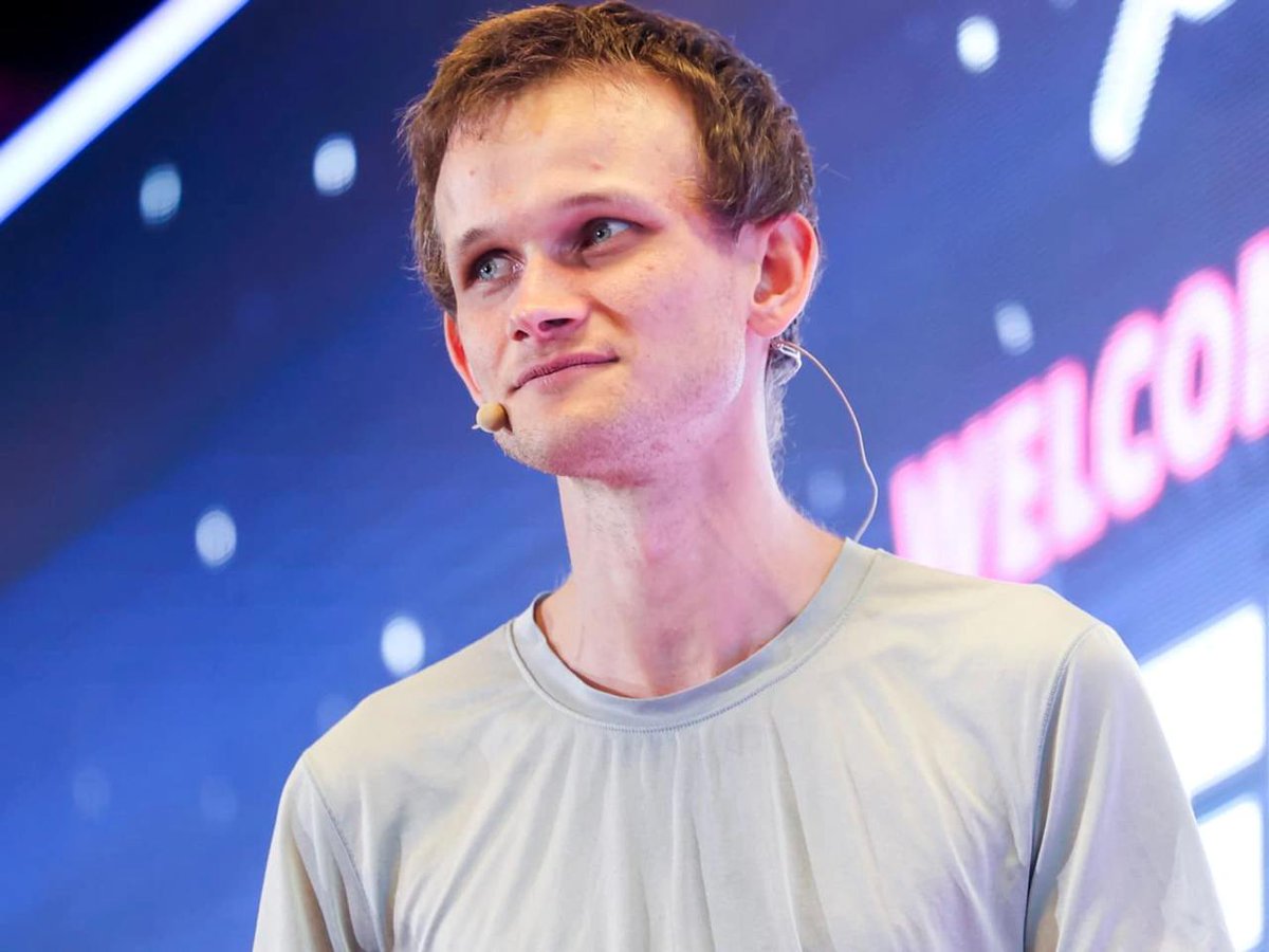 cryptoamanclub's tweet photo. Vitalik Buterin urges #Ethereum scaling plans to prioritize $ETH with fee burning, staking, and boosting blob revenue. https://t.co/AABCO6mwfi