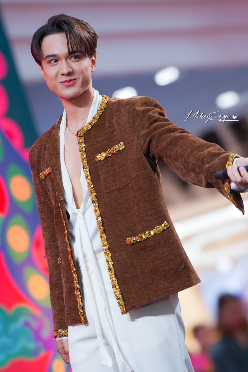 aud_taksara's tweet photo. อาตี๋ไมกี้อ่าาา 😆
.
TheMallCNY x MIKEY
#TheMallLifestoreCNYxMikey https://t.co/kHnJvmlmra