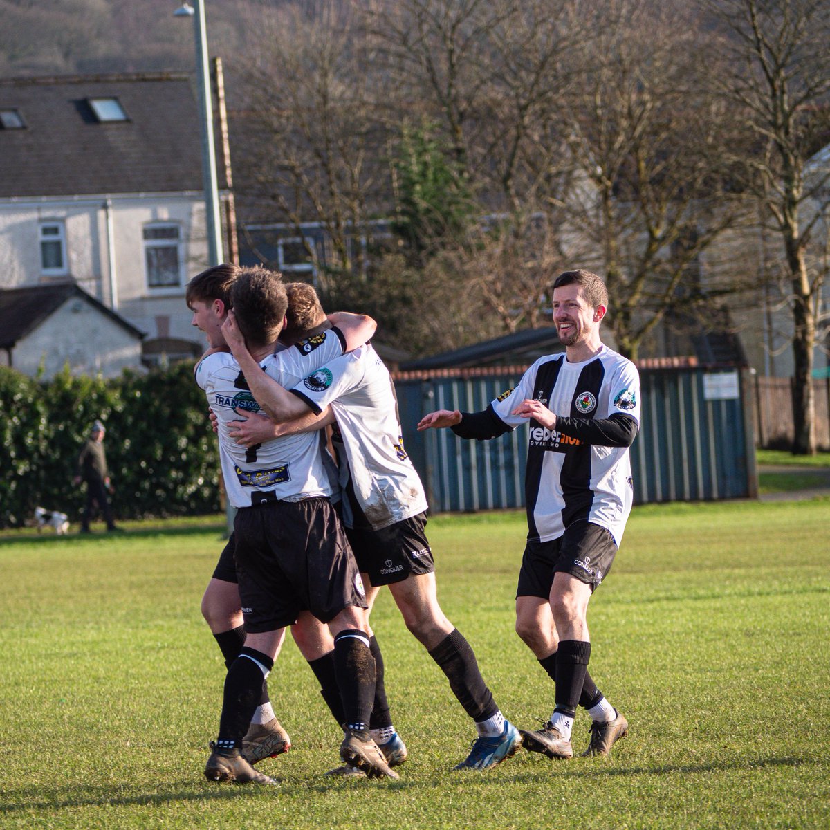 AmmanfordAFC's tweet image. ⚽️DEVELOPMENT RESULT⚽️

A fantastic comeback win for the Black &amp;amp; Whites at home yesterday 🐗 

Development 3️⃣➖1️⃣ Abergwili FC
⚽️⚽️ @Matty_afc 
⚽️ Jamie Evans

📸 @GabeHMedia 

⚫️⚪️ | #TheTownAsOne #EinTref
