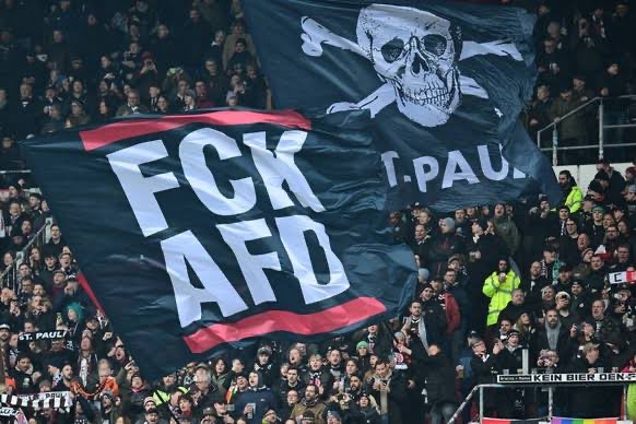 PHOTO | “FCK AFD” 

(St.Pauli, Germany)