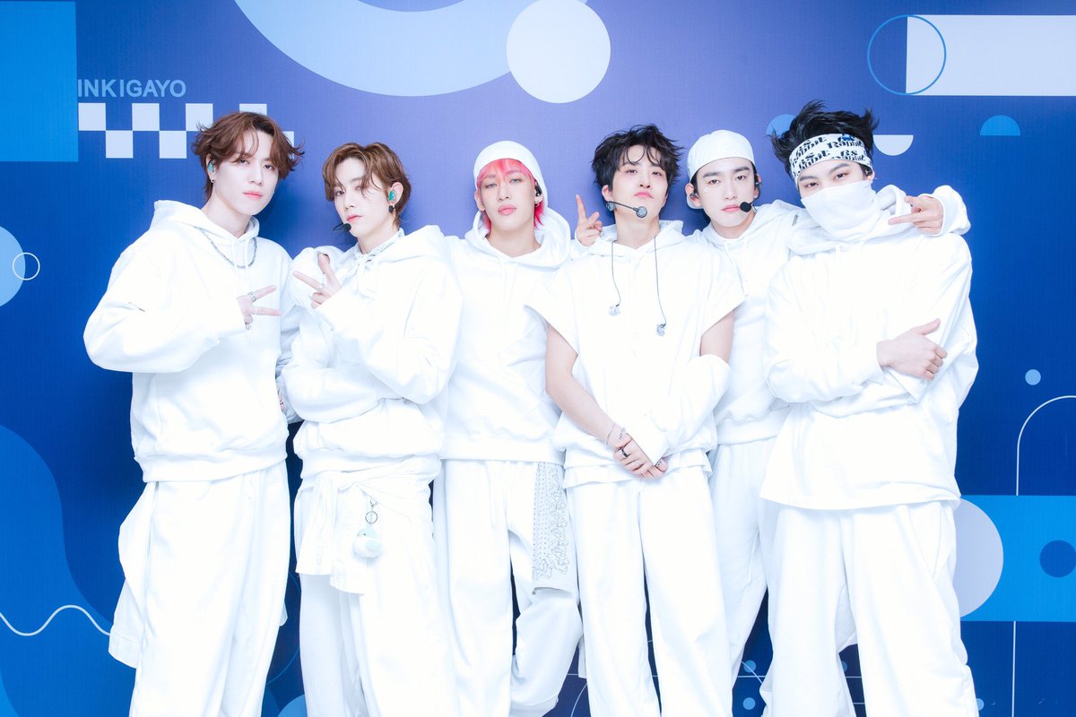 daniegotseven's tweet image. Rest well and take your vitamins, boys 💚Thank you for a week of music shows. We had so much fun 🥹💚 @jaybnow_hr @marktuan @JacksonWang852 @jinyoung @cyjprint @BamBam1A @yugyeom 

@GOT7Official @GOT7