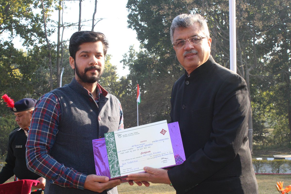 wii_india's tweet image. Happy Republic Day!
On the occasion of the 76th Republic day, the national flag was unfurled at @wii_india  by Director @vrtiwari1.  Various meritorious employees were felicitated for their service. Awards were handed to employees for their contribution on Hindi and Vigilance…