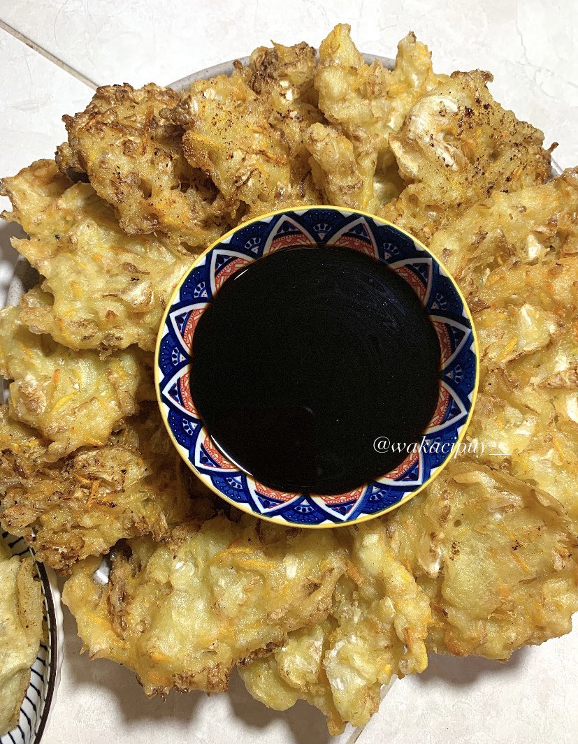 wakacipuy__'s tweet photo. Hihi pengen ikutan #WeekendBerkuah tapi cuma pake bakwan buatan suami dan cuka 😖😌
Selalu suka sama bakwan yg kek gini. Mumpung orangnya lagi pgn masak ye kan🤩 https://t.co/HqaHQaHTP7