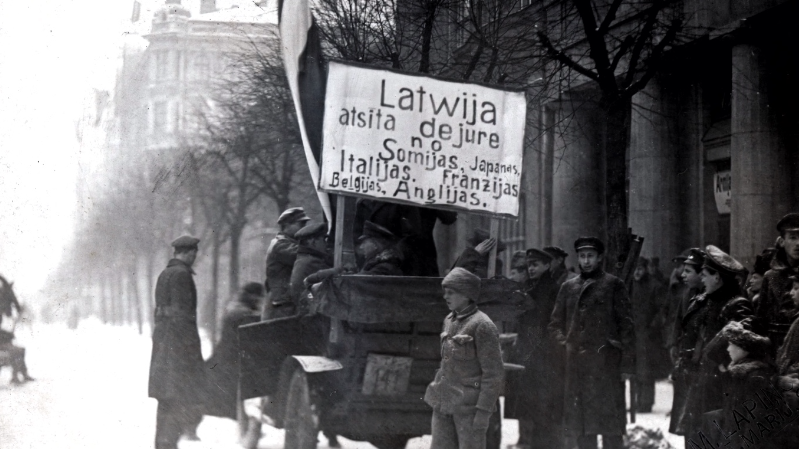 VeikoSpolitis's tweet photo. Long live #Latvia, #Letts do it! 🇱🇻 / lai dzīvo Latvija!
#dejure P.S. Customarily dank u wel/merci, kiitos, grazie, ありがとう, thank you goes to the first ones in 🇧🇪🇫🇮🇨🇵🇮🇹🇯🇵🇬🇧! https://t.co/LIuK65rHI6