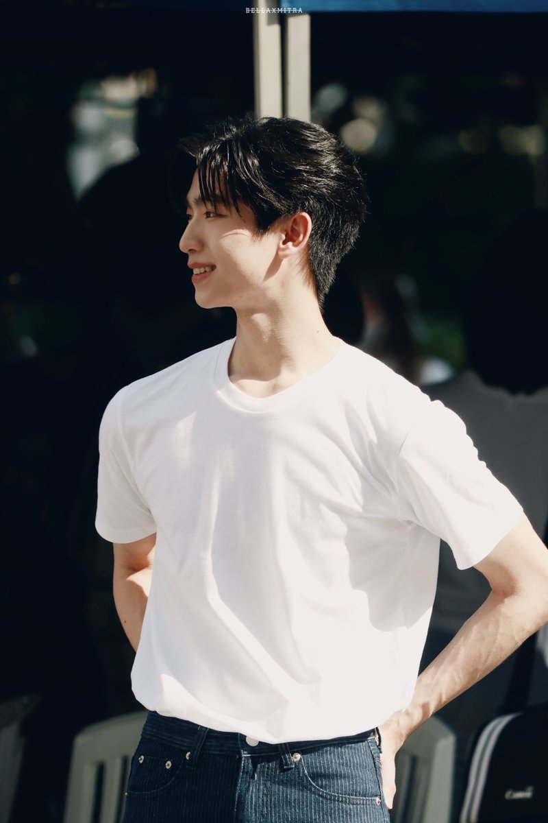 Bellaxmitra's tweet photo. หล่อ สะอาด เหมือนอาบน้ำทุก 5 นาที 

#tthomastc @tthomastc https://t.co/NSSx4SkxHI