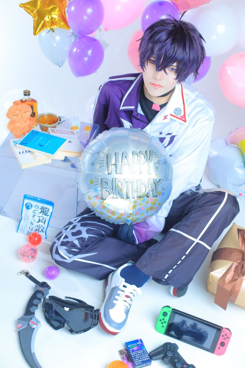 ojijisaku's tweet photo. 🌈🕒【Cosplay/コスプレ】
🤝

「誕生日プレゼント欲しいナ～…なんつって」 https://t.co/xbWvEPYLLJ