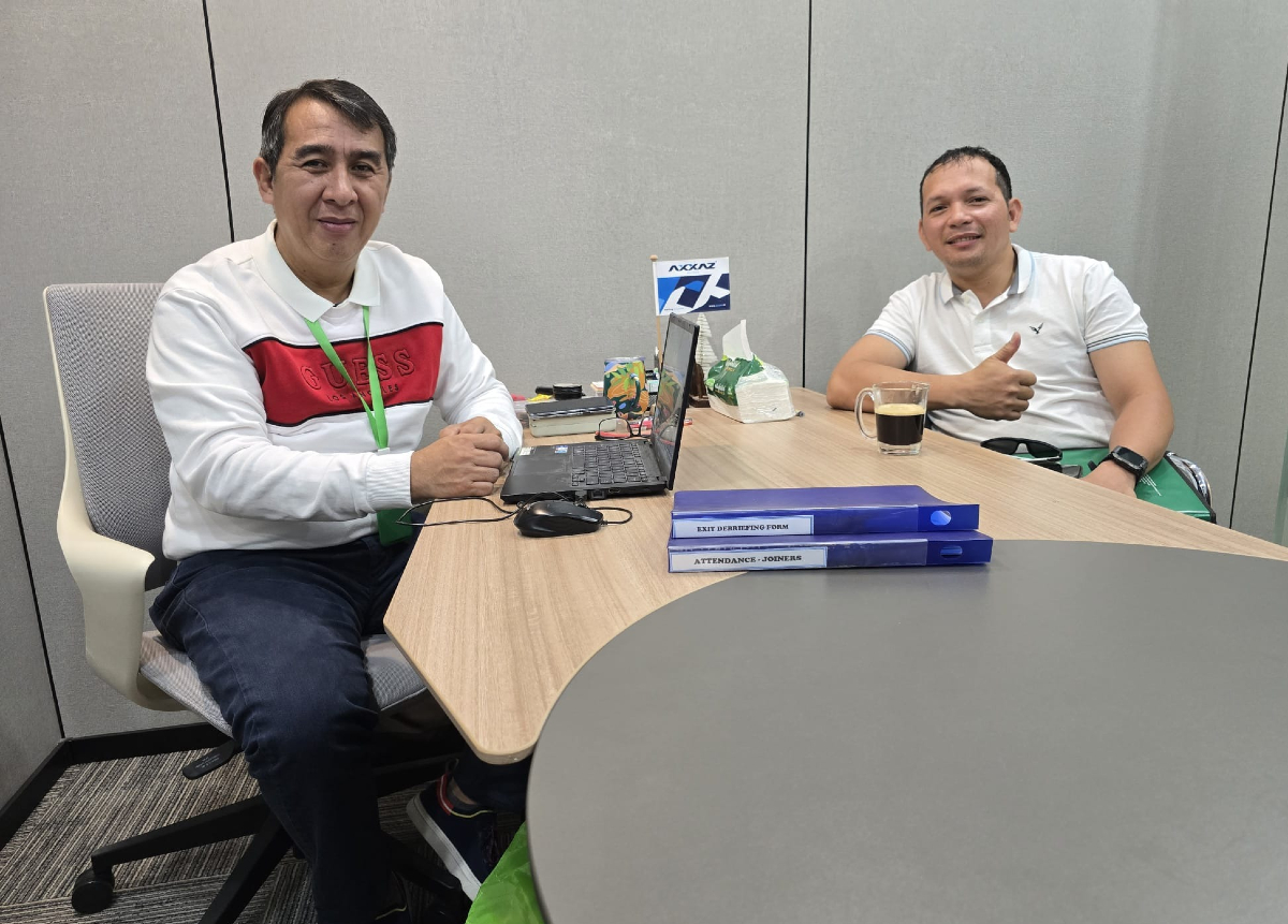 Axxaz_Marine's tweet photo. Albert had his final briefing with sir Dong.
He is now ready to travel back to Europe to join his ship again. 🌍
#sailingineurope #backtowork #manila #happycrew #axxazeurope #inlandshipping https://t.co/GenWZjMOZw
