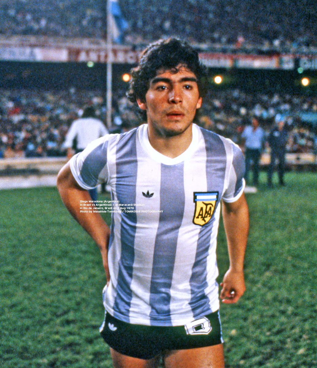 tphoto2005's tweet photo. Diego Maradona (Argentina) 
in Brazil vs Argentina2-1 at Estádio do Maracanã 
in Rio de Janeiro, Brazil on 2 Aug 1979  
Photo by Masahide Tomikoshi / TOMIKOSHI PHOTOGRAPHY https://t.co/v63Wp4loeS