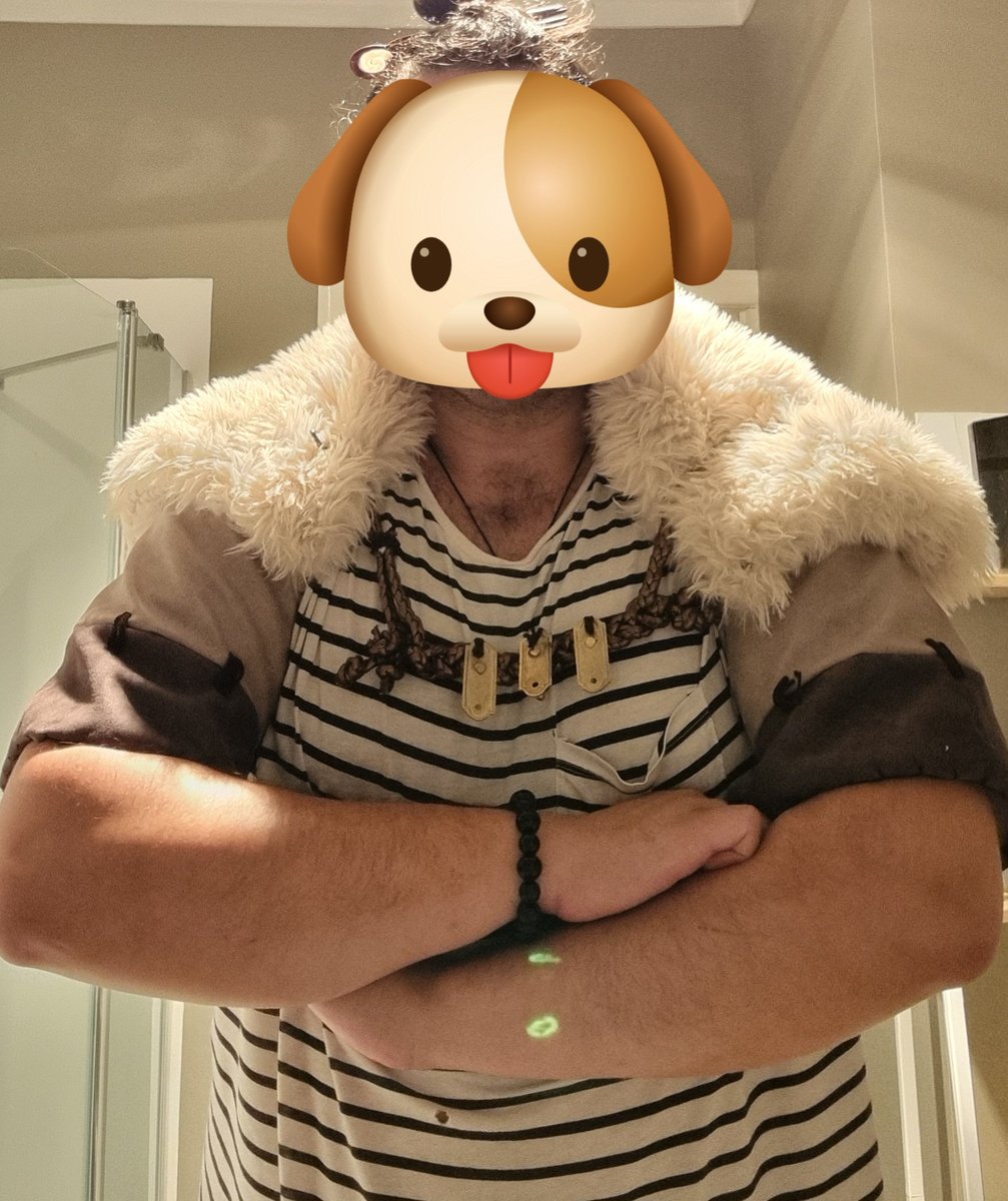 Me_Meka_'s tweet image. I've actually completed both of those things. I just haven't taken photos yet, but TRUST those are done, lol. I have completed his mantle thing, tho so here's a pic of that #werework