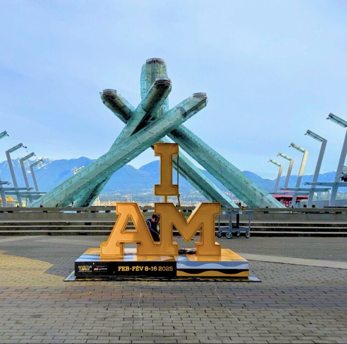 ValentinRosie's tweet photo. I AM #InvictusGamesVancouverWhistler in 2 weeks 💛🖤💛🖤 https://t.co/COC4q4bpZZ