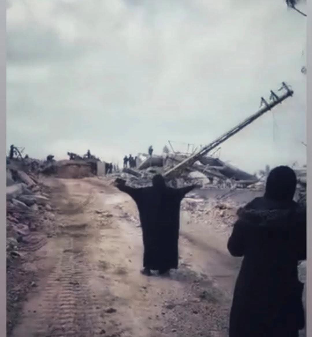 راجعين يا هوى
على دار الهوى على نار الهوى
راجعين

#جنوب_لبنان