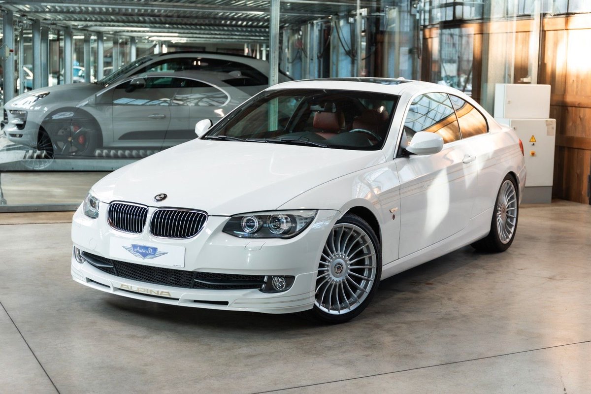 JB007DBS's tweet photo. Just when I thought I was going to add an Alpina Green with Cream interior Alpina B3 to my collection, this popped up. Similar low mileage and specification, am I sucker for red leather and 400 bhp in a refined coupe ?
#bmw #m3 #alpina #alpinaB3 #bmwcollector #bmwcollection https://t.co/pR1f8Uiwb4