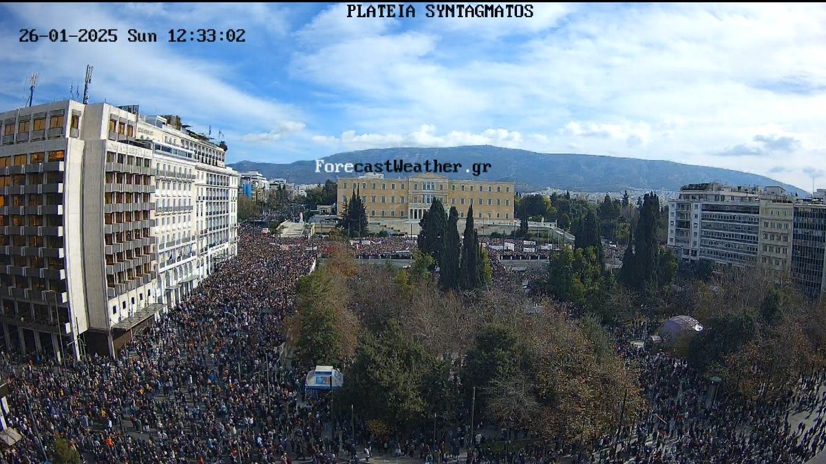 Τα ηχητικα απο #τεμπη_εγκλημα  δεν τα μεταδιδουν τα τηλεοπτικα ΜΜΕ υποτιθετε γιατι δεν θα τα  αντεξει ο κοσμος.Στις μεγαλυτερες συγκεντρωσεις διαμαρτυριας 20ετιας γιατι εχουν ριξει μαυρο και επικοινωνιακο μπλακ αουτ; Μιλαμε για μιντιακη χουντα #Δεν_Εχουμε_Οξυγονο #Δεν_Εχω_Οξυγονο
