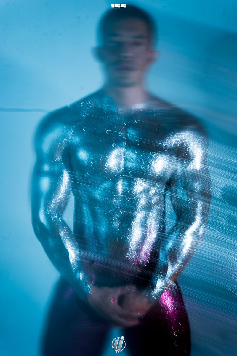 Galaxy
<a href="/KevinLeeYoung92/">KevinLeeYoung</a>