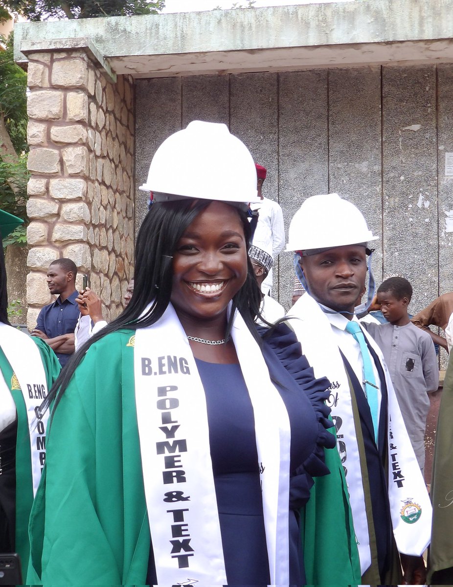 SimiAdams2's tweet photo. B.Eng polymer and textile engineering 
Ahmadu bello university
Status: graduate!!!🥳
It can only be God!

It time I add Engr. To my name😂
#ABUConvocation2025 
#abuconvocation https://t.co/QaaQRMFOzx