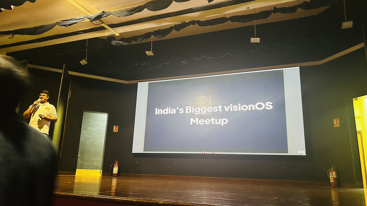 mulla_moiz74243's tweet photo. Yesterday's event was a blast🚀
Thnx 2 @TheOriginaliTE for an insightful &amazing session @krazyykrunal talkin abt Spatial Computing &Krupalu Mehta talkin abt evolution of computing thnx 2 other swift team members🔥 @akanksharmaa @rajhraval
#swiftmumbai
#kjsce
#chasethevision https://t.co/fqiPfoh4r3