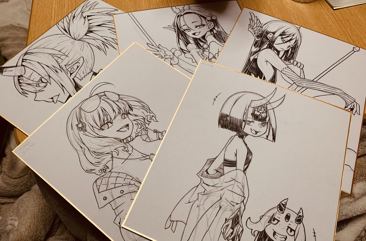5枚分の線画描けた٩( 'ω' )و続きはご飯の後ー♪ 