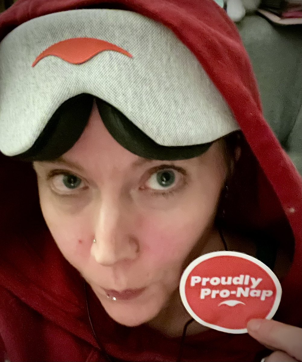 verysmallrocks's tweet photo. husband has officially commandeered my @MantaSleep mask so guess who just got a brand new one 😇 a real marital win-win! #couplegoals #napwithmanta #pronap https://t.co/LnqFwzFDGe