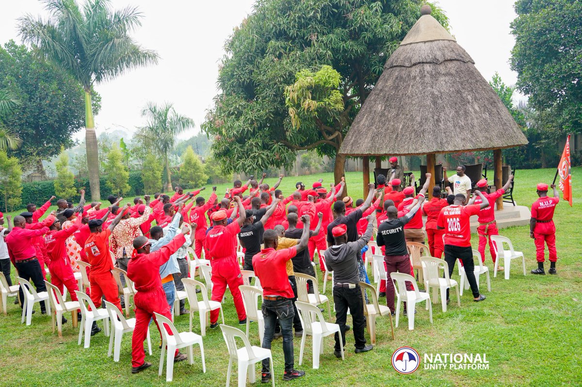 BOBI WINE (@hebobiwine) on Twitter photo Hosted at our home in Magere a team of brave <a href="/NUP_Ug/">National Unity Platform</a> footsoldiers coming from Kayunga District. They're united, determined, and ready to build a new Uganda where all are free and equal before the law! Hosted at our home in Magere a team of brave <a href="/NUP_Ug/">National Unity Platform</a> footsoldiers coming from Kayunga District. They're united, determined, and ready to build a new Uganda where all are free and equal before the law!