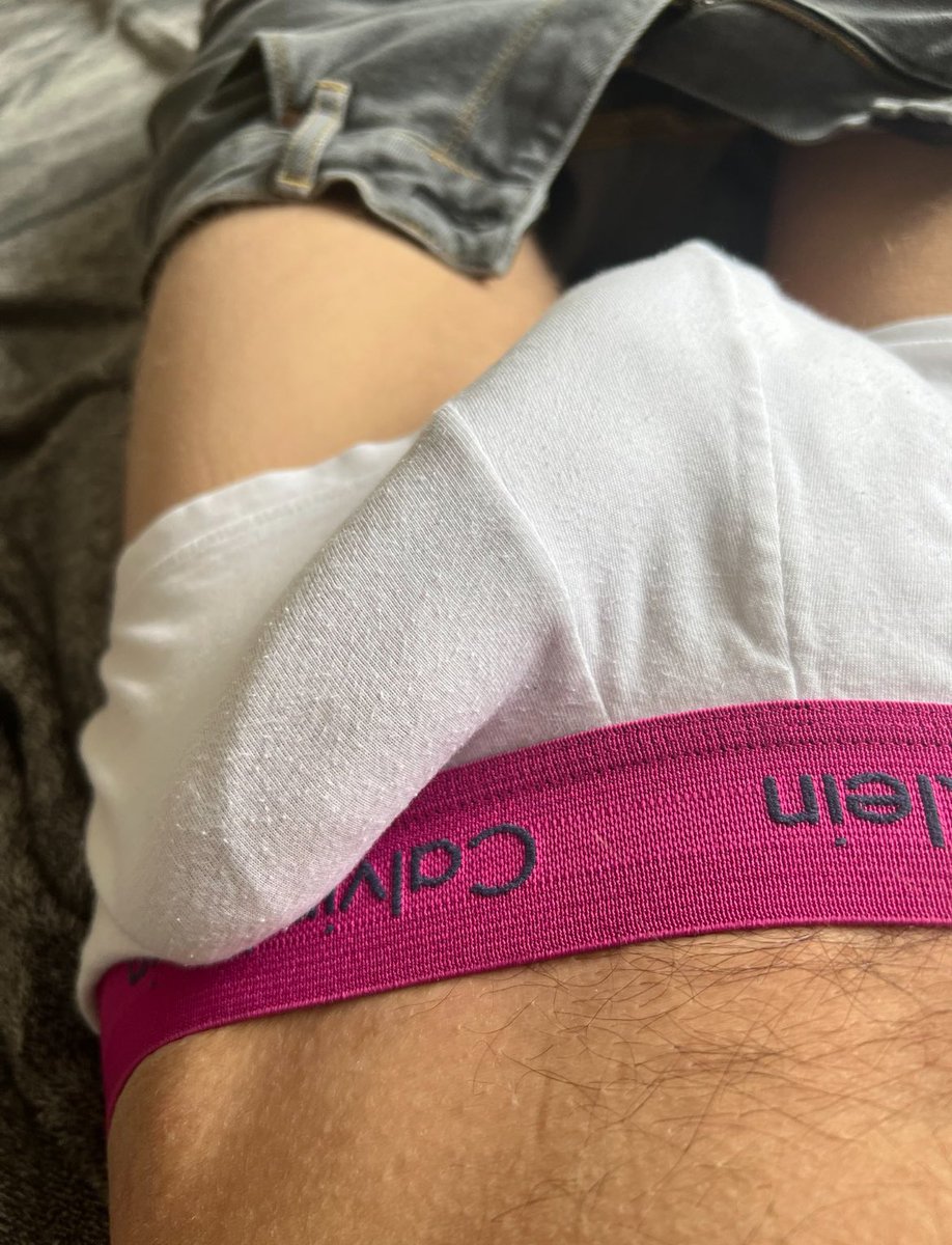 altifer80's tweet photo. Heβll have your eye out #bulge #bulgeprint #gaybulge #bulgemen #bulgegay #gayunderwear #gayuk #gayunderwearfetish #underwearbulge #dickprint #gaydickprint #vpl #gayvpl https://t.co/wL2LW6TlBw