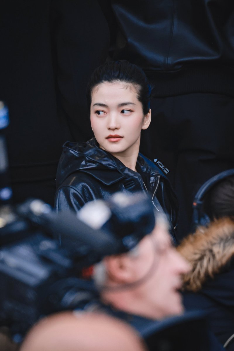 📸💙🖤

#김태리 #Prada #Milan #PradaFW25