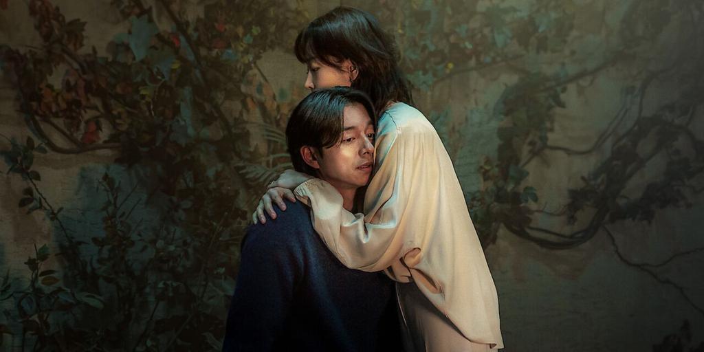 Annemle #TheTrunk izledik. Normalde hep altyazıdan yanayım ama sırf annemin de dikkatini çeksin diye türkçe dublaj açtım başlarken 🤭 Güzeldi, annişimle birilerini yargılamak da güzeldi uuupuzun zaman sonra. Sevdik ve iyi ki sadece 8 bölümdü 💙

#GongYoo #SeoHyunJin