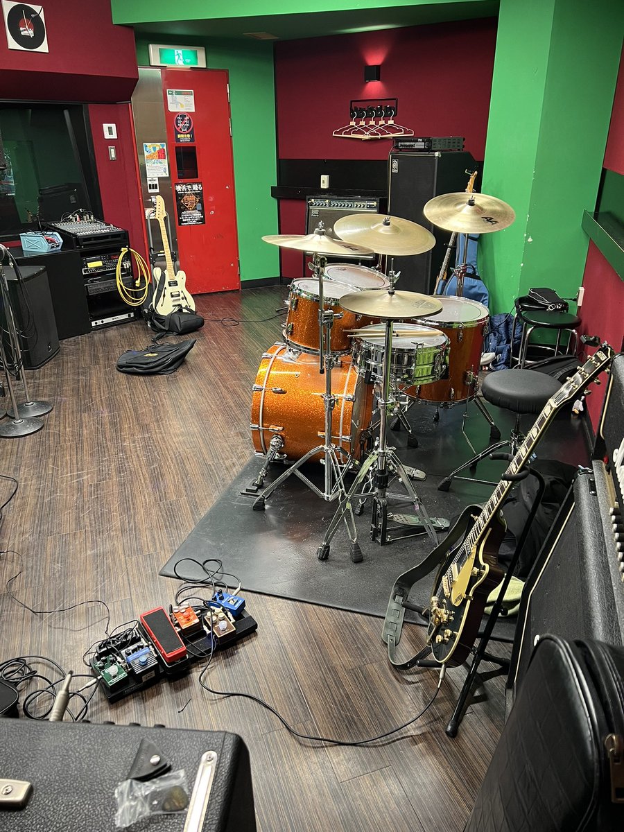 スタジオジャム楽しかった〜🐏💨💨💨

休憩時間の一コマ…皆消えた笑