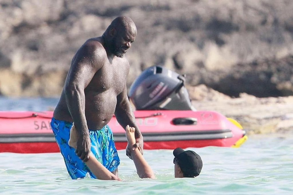 ❎e k ℹ️ tweet media