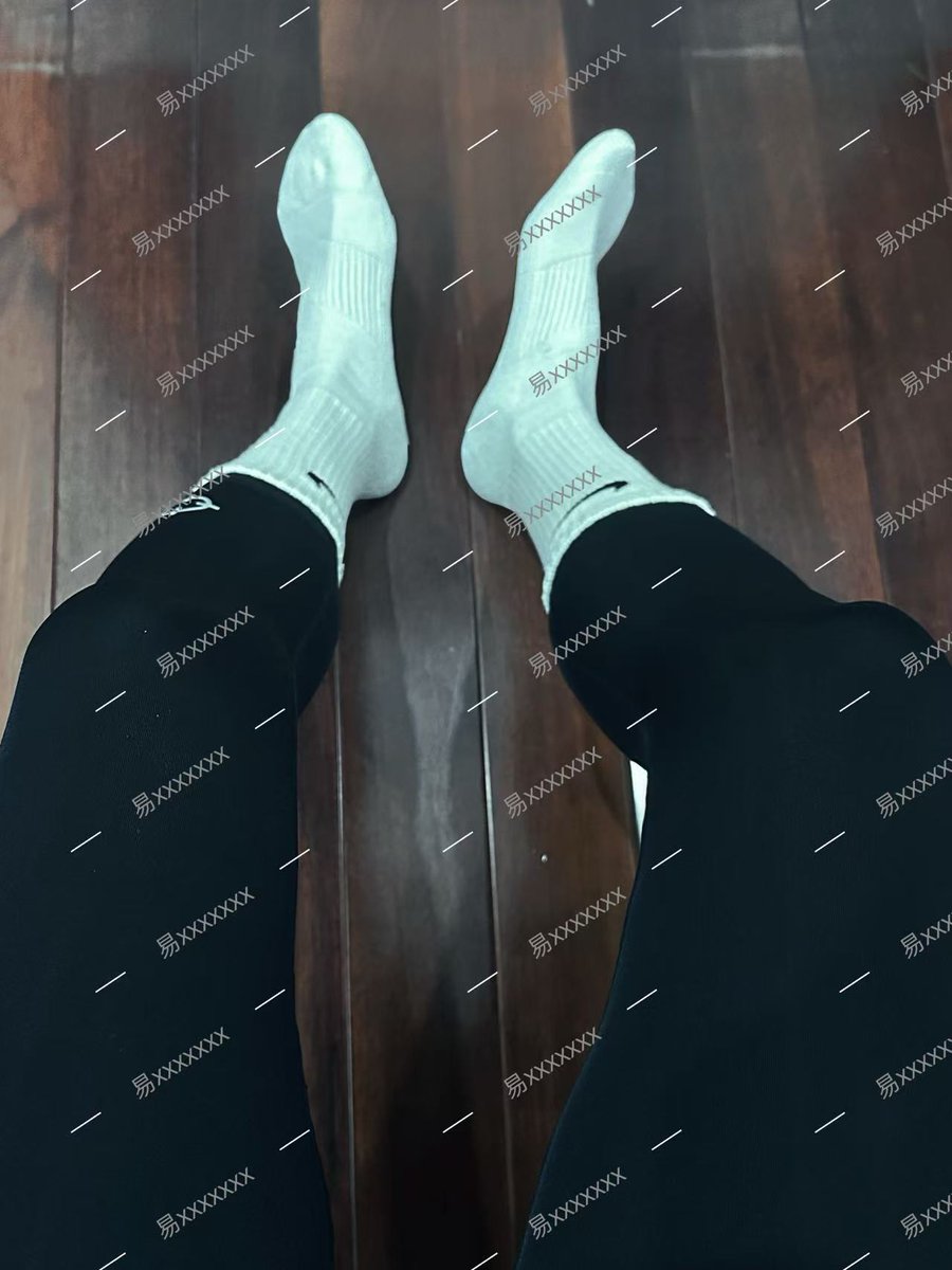 易xxxxxxxx tweet media