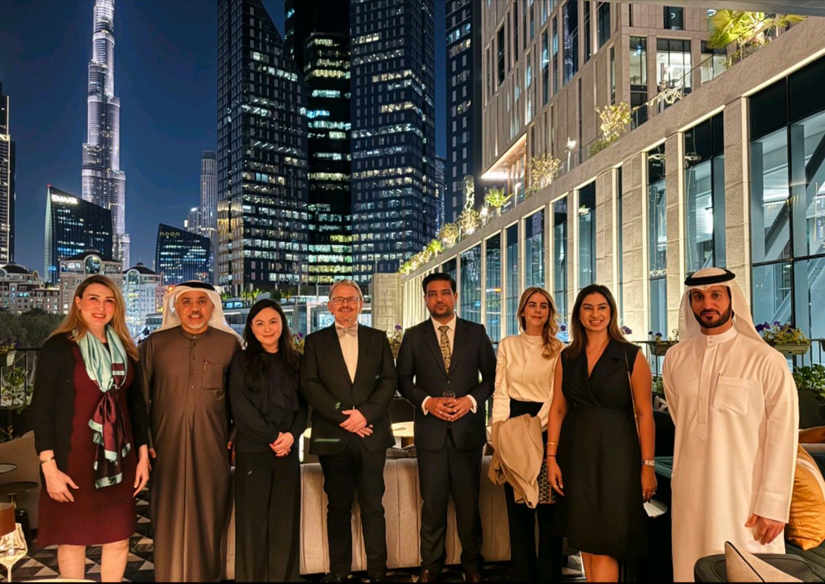 كان من دواعي سروري أن ألتقي بالعديد من أعضاء لجنة التحكيم التابعة لغرفة التجارة الدولية في دولة الإمارات في حفل كوكتيل. 
شكرًا جزيلًا لكل من حضر — مشاركتكم كانت السبب في نجاح هذه الأمسية.