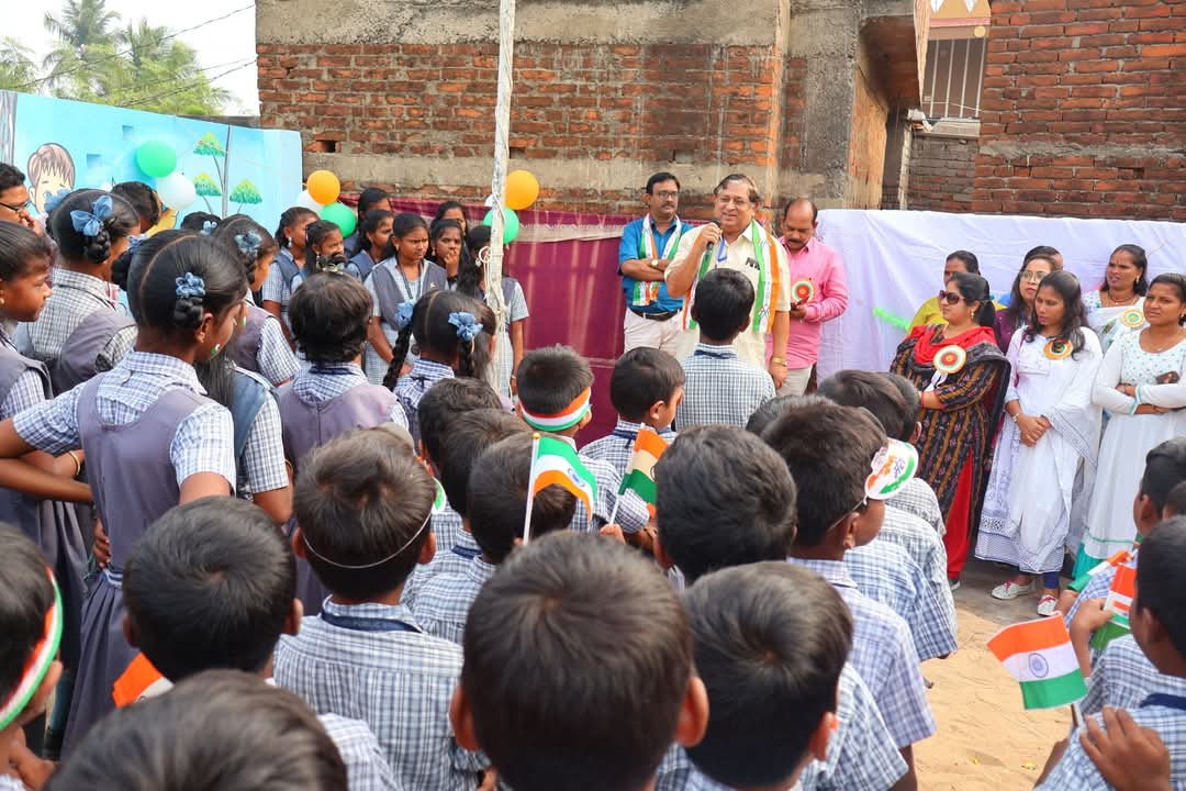 SpandanOdisha's tweet photo. We observed #76thRepublicDay along with our children in #Penthakotta. The participation of senior members of our Organisation and community leaders inspired the children to perform well.
#RepublicDay2025 #Tiranga #tricolor #Thedayofflaghosting https://t.co/Nx72VP7LZ4